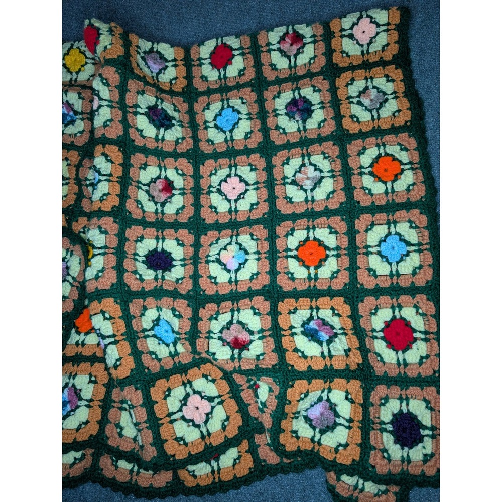 VINTAGE Handmade Colorful GRANNY SQUARE Afghan Crochet Blanket Throw 62"x46" - Picture 6 of 6
